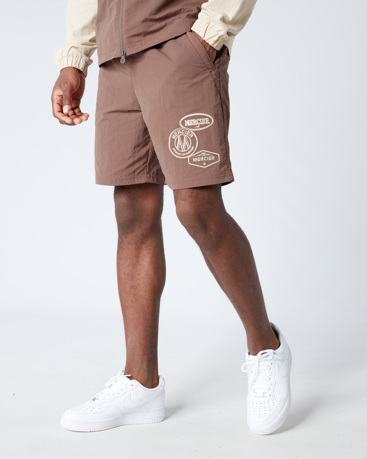 Angle Badge Shorts Brown, image 1