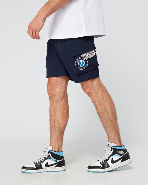 Marineblaue Cargo-Shorts mit OG-Abzeichen